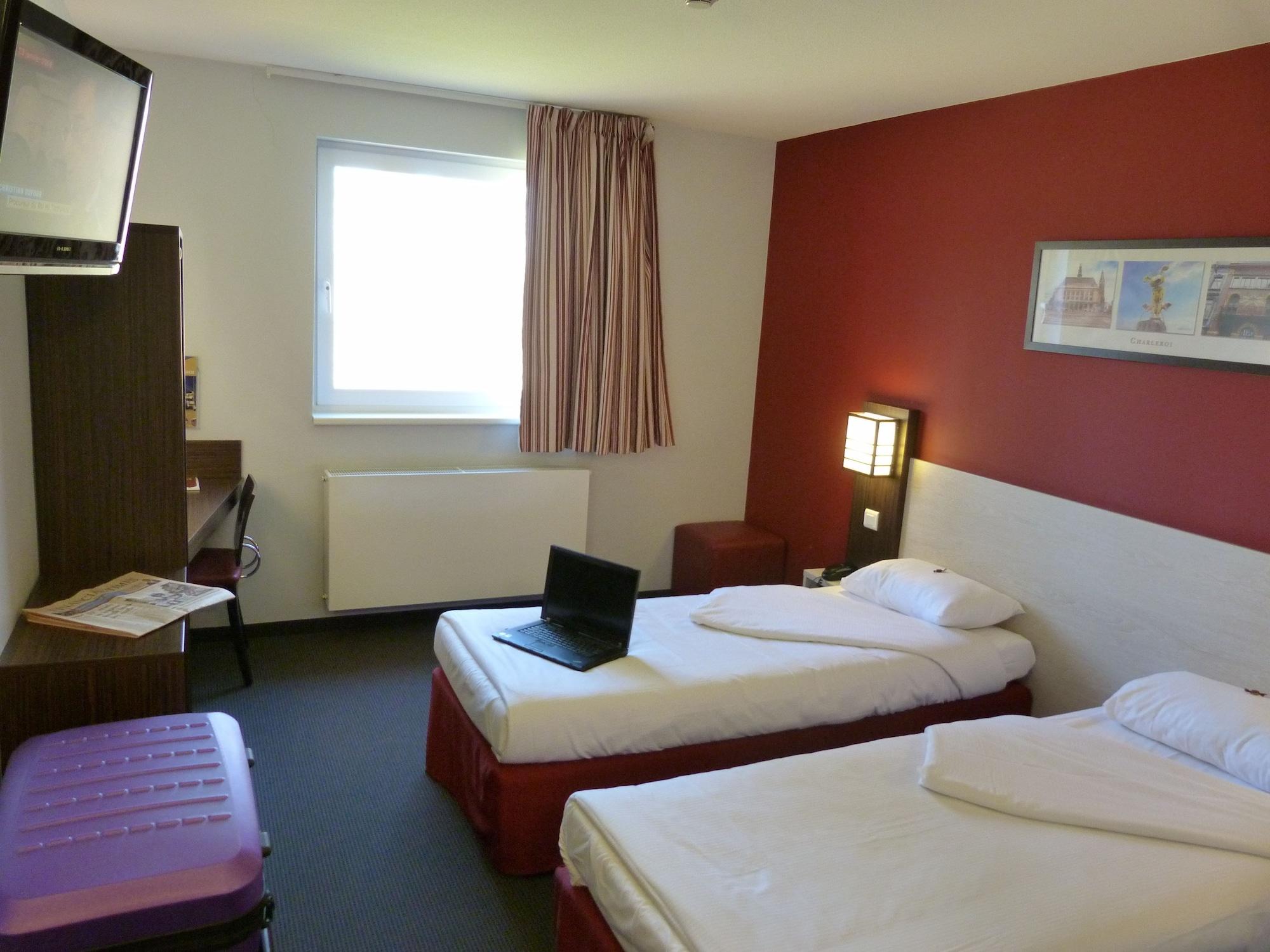 Dc Hotel Charleroi Airport Экстерьер фото