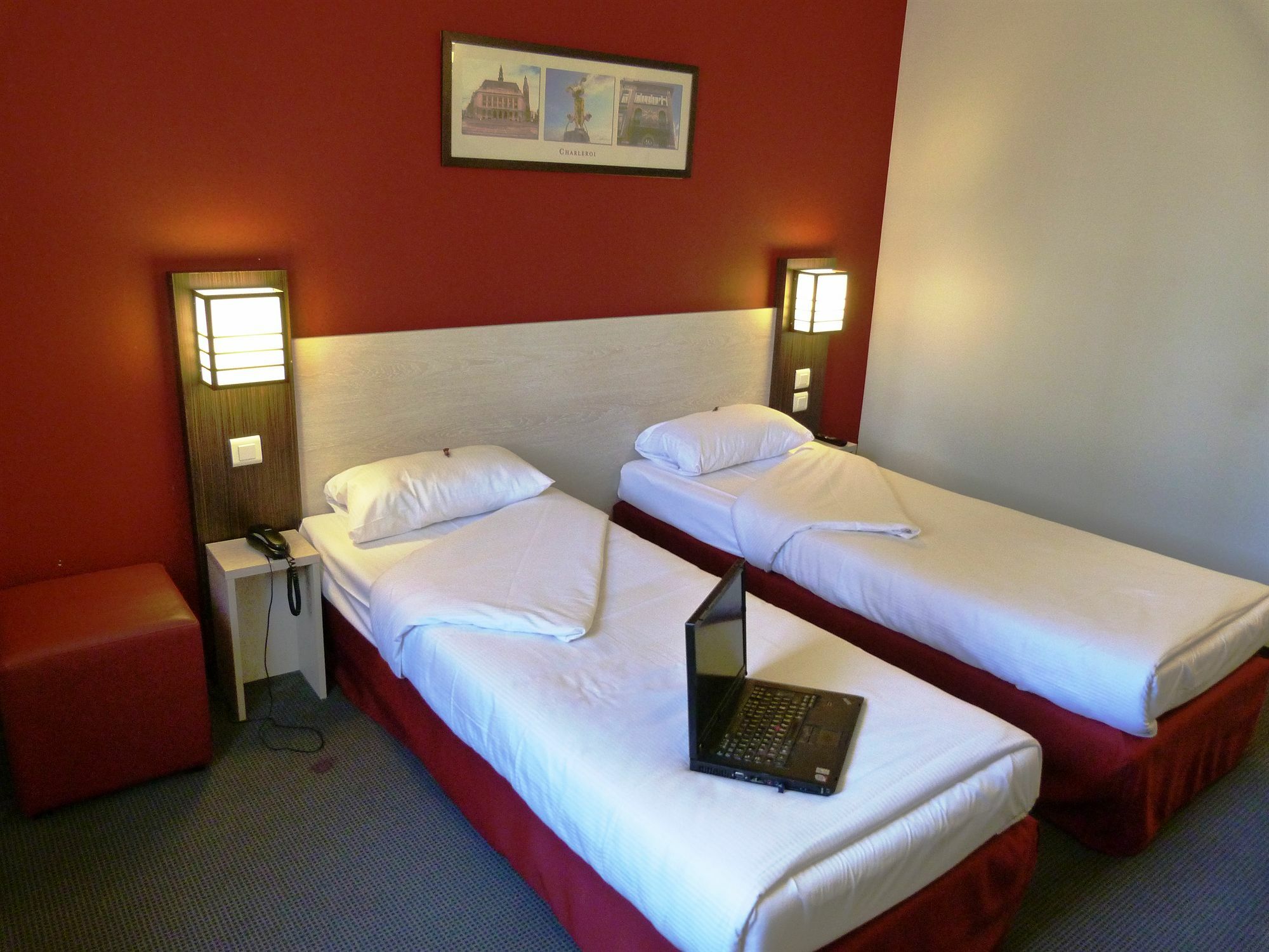 Dc Hotel Charleroi Airport Экстерьер фото